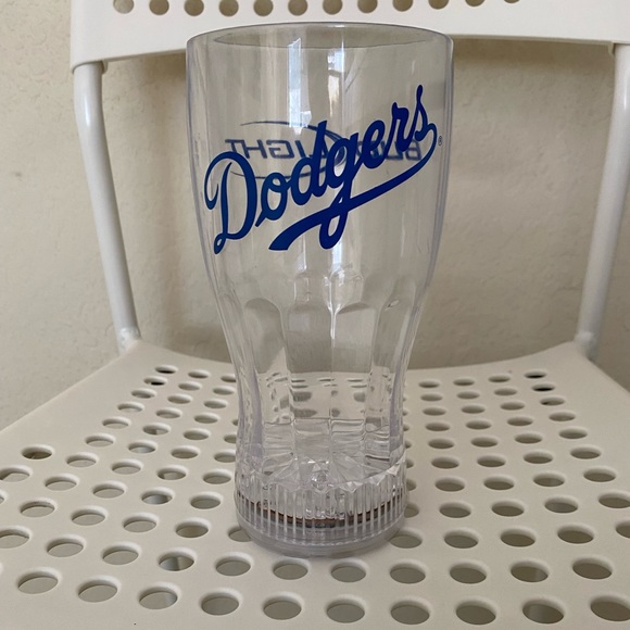 Light up LA dodgers tumble. Never used - Picture 3 of 5